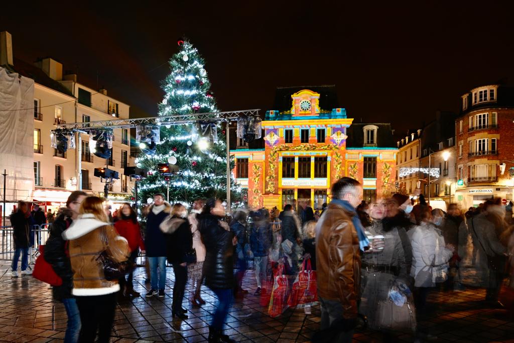 #WinterParty 🌟
Vous étiez nombreux à venir admirer le lancement officiel des illuminations de #Noel ! 
Un #spectacle haut en couleurs dans une ambiance festive et bon enfant.🎄🔔🎶 
Nous espérons que vous avez passé un agréable moment. 
Bientôt la suite des festivités...