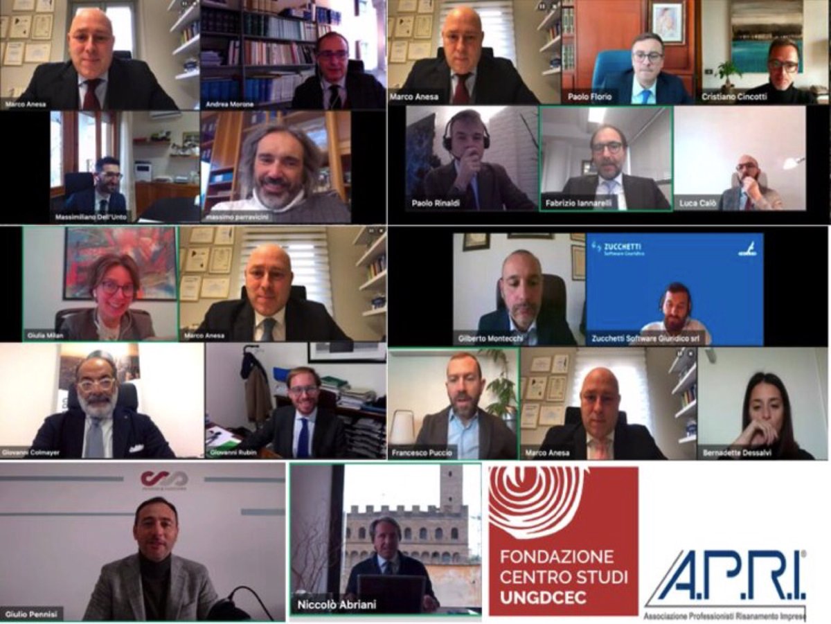 Il nostro corso di 55h è diventato un vivace laboratorio di idee,grazie agli eccellenti relatori ma anche agli stimolanti contributi dei partecipanti, per scrivere insieme le prime righe di un grande foglio bianco,senza mai prendersi troppo sul serio,nel vero #spiritounione. TKS