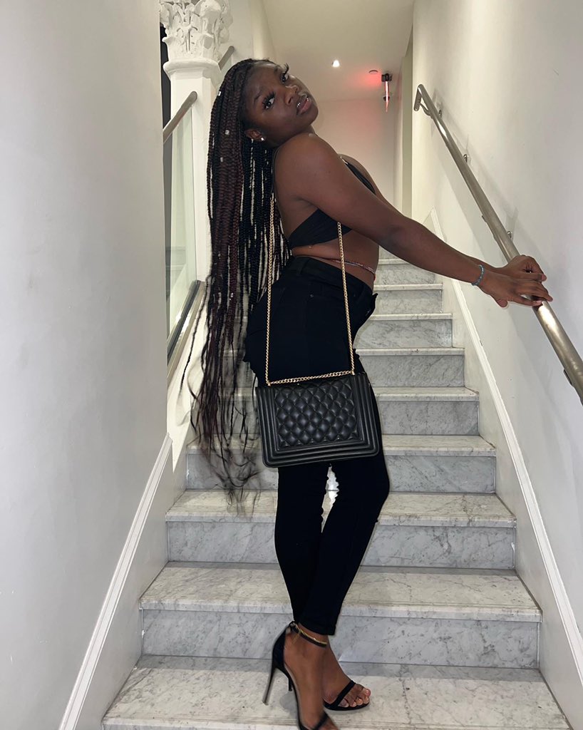 lazjadanne_'s tweet photo. Don’t get distracted it’s winning season🙌🏾🖤 https://t.co/SRKWlzuYMa
