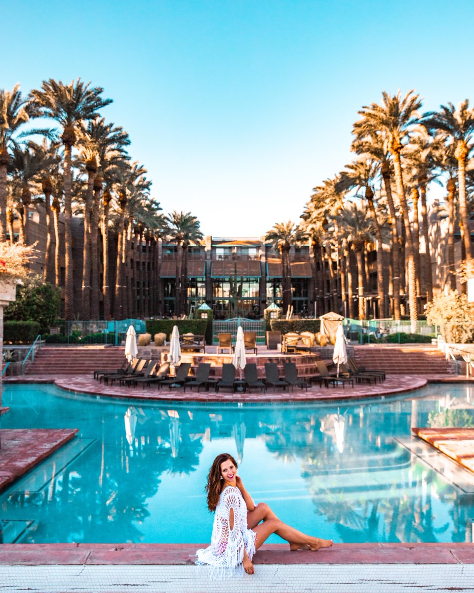 Poolside is the best side! Enjoy a relaxing day in our heated pools, taking in the beautiful desert views.  
📸: <a href="/thenexttrip/">Anne O.</a>