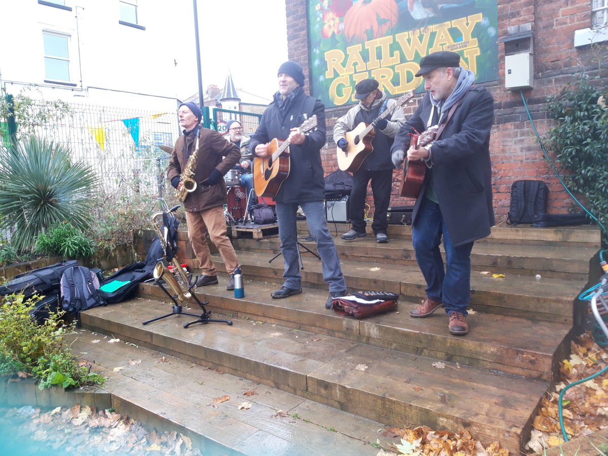 Great for the Pin Heads to play a live 'unplugged' set at Croftmas today in the railway garden. Thanks to <a href="/CroftonGarden/">Crofton Park Railway Garden</a> and <a href="/JaneCanDoSE4/">Jane Martin 💙</a> for inviting us and to the kind Terry's All Locks of Crofton Park for providing the power!