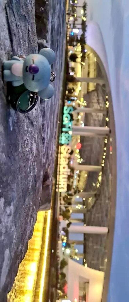 jeeniee_'s tweet photo. Me rn*
CRYING? No not at all ༎ຶ‿༎ຶ
#BTSARMY 
#PTD_ON_STAGE_LA https://t.co/r9wMPZfRxb