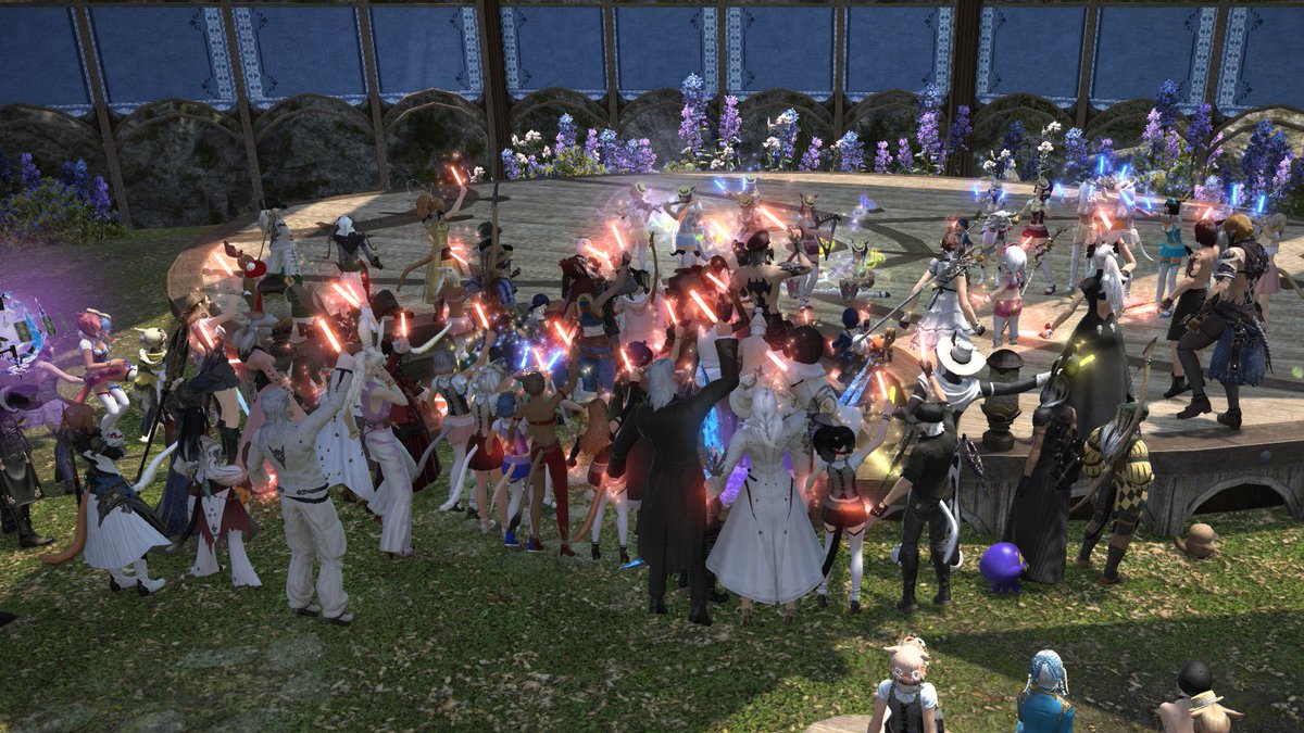 Happy weekend all! Kas and Flynn are hitting the town for the Mosh Mosh anniversary concert! <a href="/MoshMosh_FFXIV/">Mosh Mosh</a>
