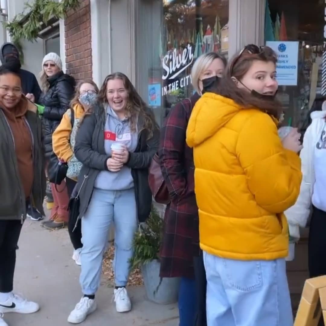 MassAveIndy's tweet photo. We saw only BIG smiles all around today for #SmallBusinessSaturday and MassAvely appreciate your support of our businesses! Every lil bit adds up to make our small businesses thrive and our community to be as vibrant as it can be! Thank you, so kindly for making our day! 🙏💙🛍 https://t.co/Il0ySHFcZJ