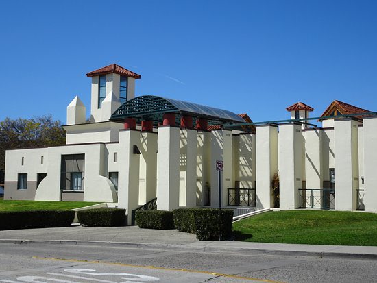 vanapps's tweet photo. Michael Graves designed my hometown library and it’s still my favorite https://t.co/KOTC3gi0M0