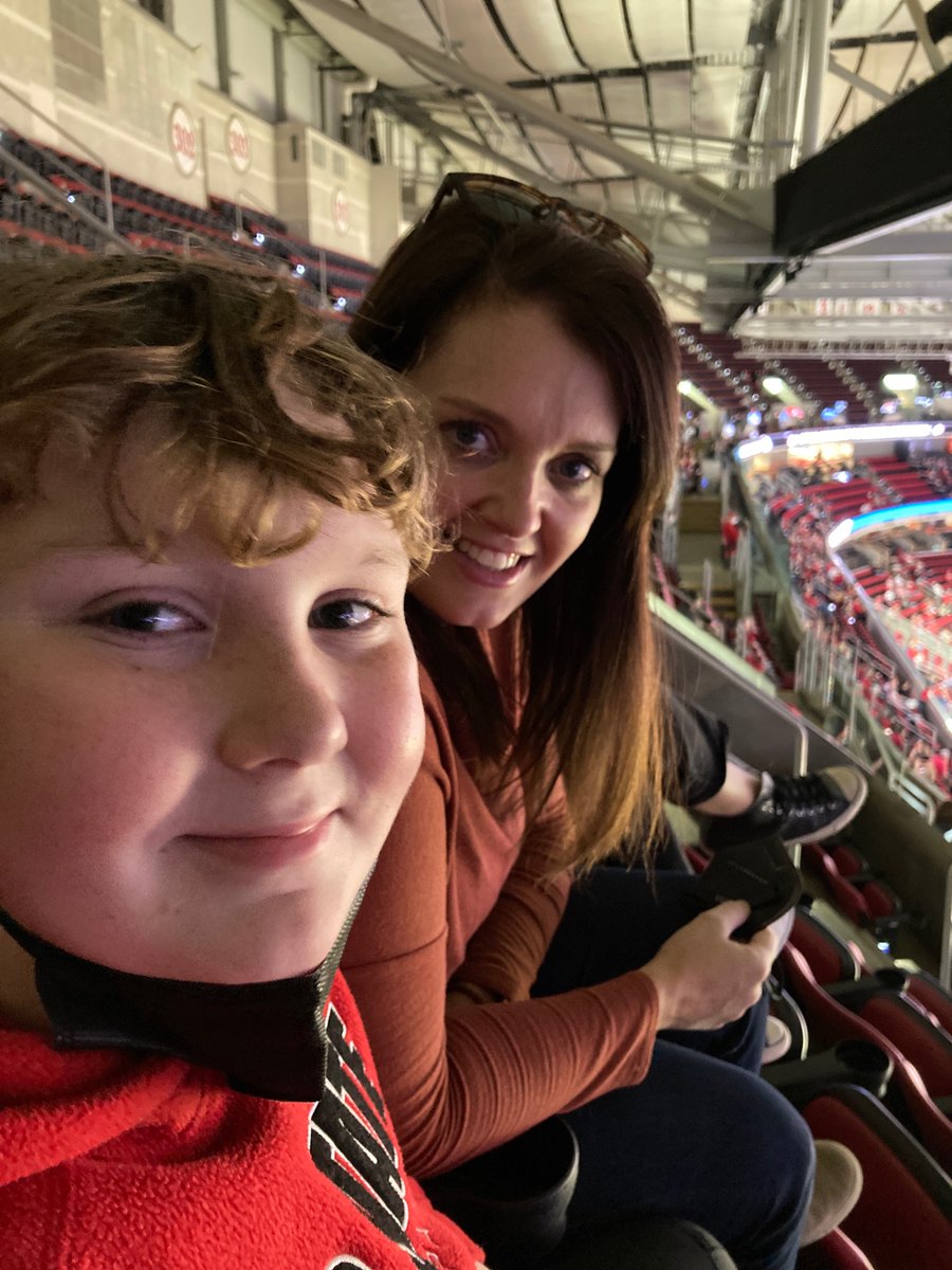 DotDolo's tweet photo. Enjoying the game! #packmbb https://t.co/QPlWWK2RGC