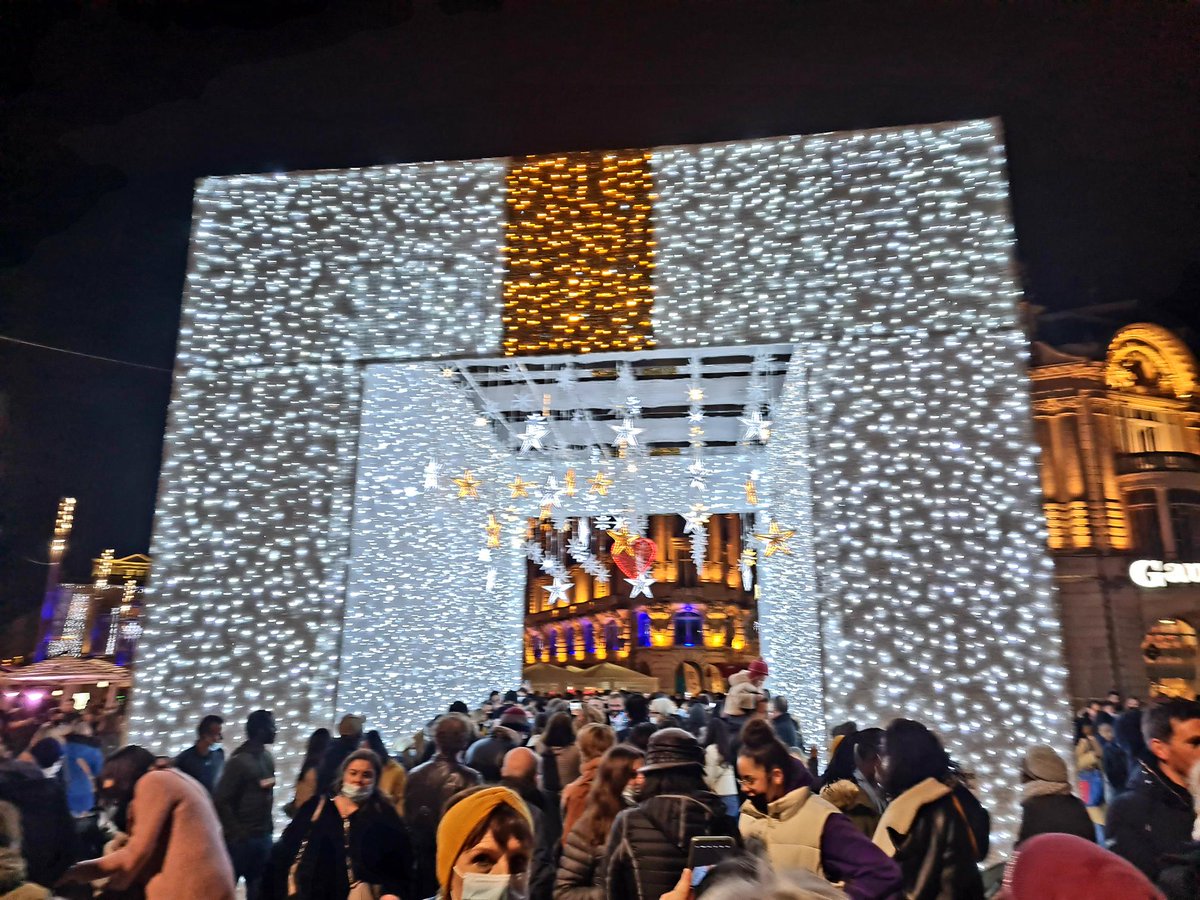 montpellier_'s tweet photo. Noël est officiellement lancé à #Montpellier 🥰☃️🌟 https://t.co/tq4zRHlHhu