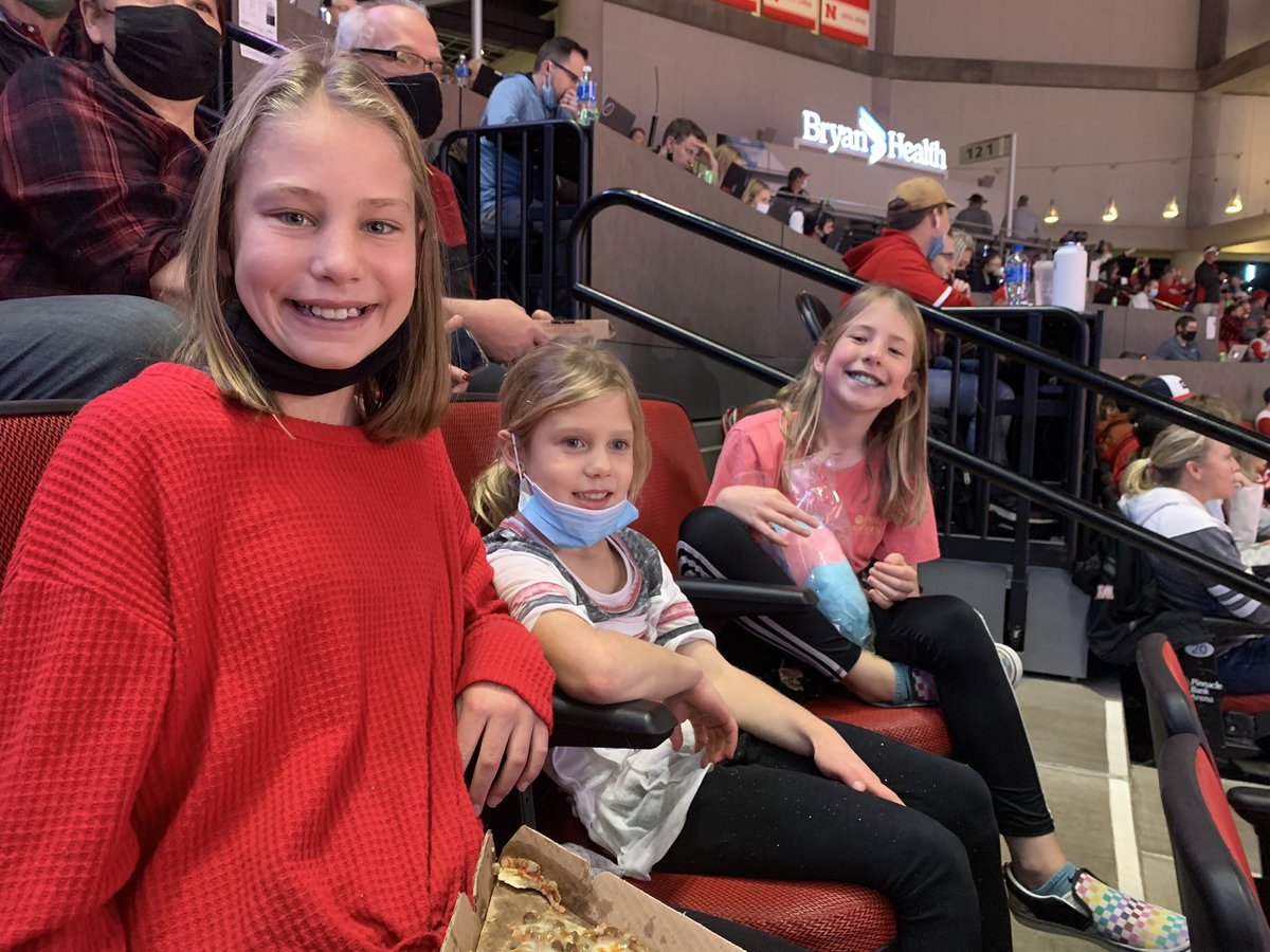 lkmoos's tweet image. Go big red!!!!  #Huskers