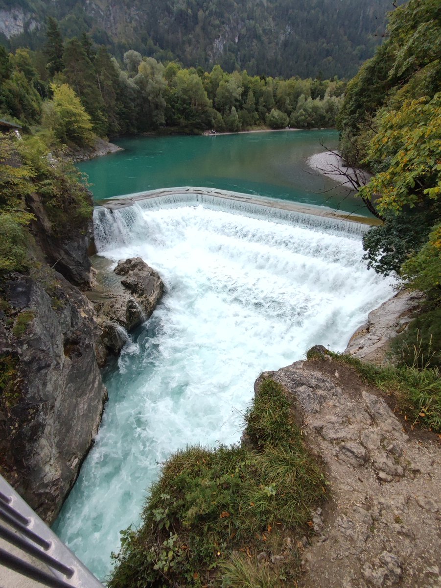 PrimastarV's tweet photo. Der Lechfall. 😍 #lechfall #füssen #fuessen #wasserfall #waterfall #bayern #bavaria #Omicron #primastar #vanlife #primastarvanlife https://t.co/eDB9dJVS9C