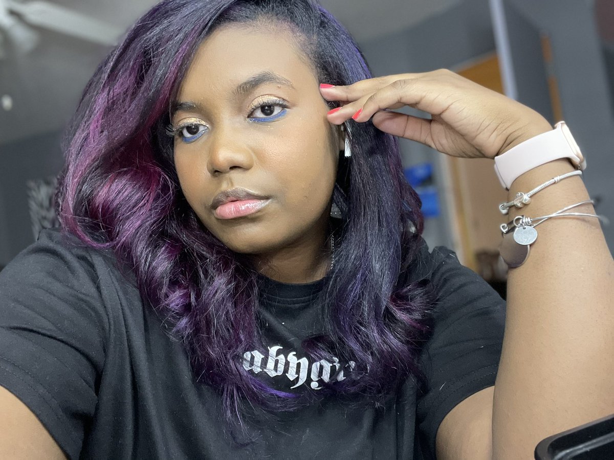 Mikkii___'s tweet photo. Purple Rain💜☔️she’s been through hell and back, but never gave up✨ https://t.co/ri5IVOtU5U