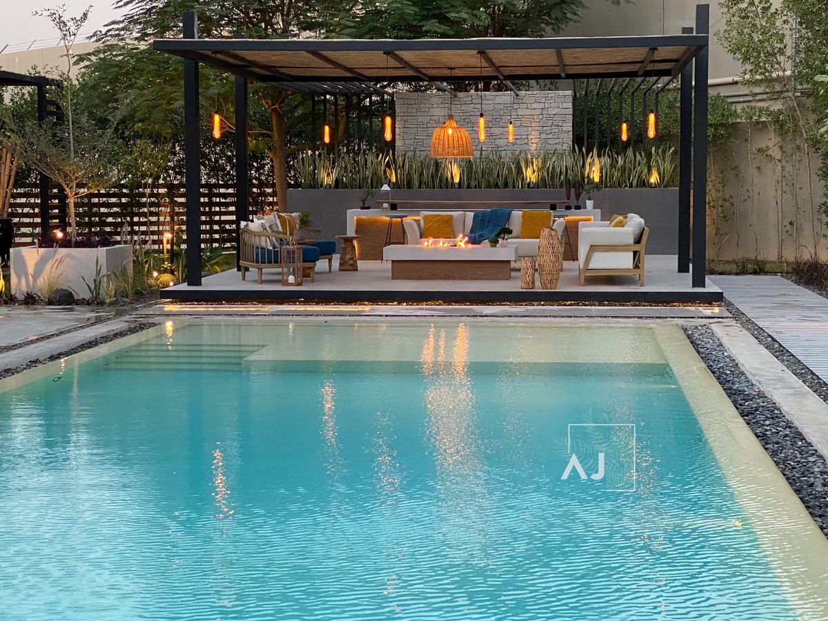 abdull_aljasser's tweet photo. أحد أعمالنا في تطوير منطقة خلفية لمنزل على النمط الاستوائي 🔥🌴🌴
تصميم وتنفيذ شركتنا @AFgroupSA https://t.co/MBgZmqamgG