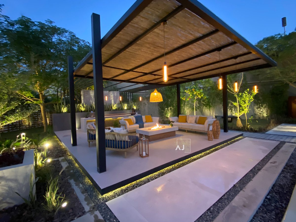 abdull_aljasser's tweet photo. أحد أعمالنا في تطوير منطقة خلفية لمنزل على النمط الاستوائي 🔥🌴🌴
تصميم وتنفيذ شركتنا @AFgroupSA https://t.co/MBgZmqamgG