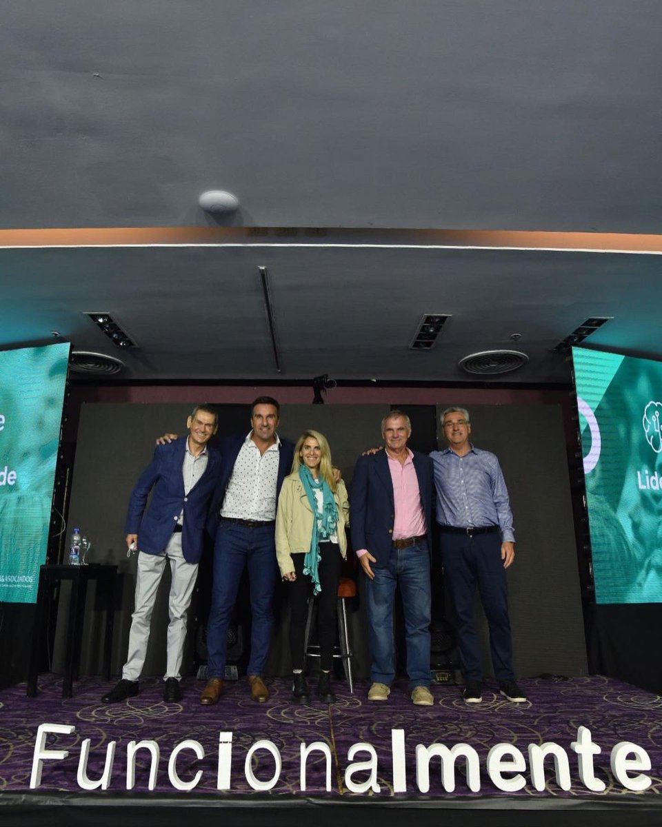 Juliolamas1's tweet photo. Disfrute ser parte del Equipo de #funcionalmente y aprendí de todos los disertantes.
#liderazgo #coaching https://t.co/HiATvSfC4n
