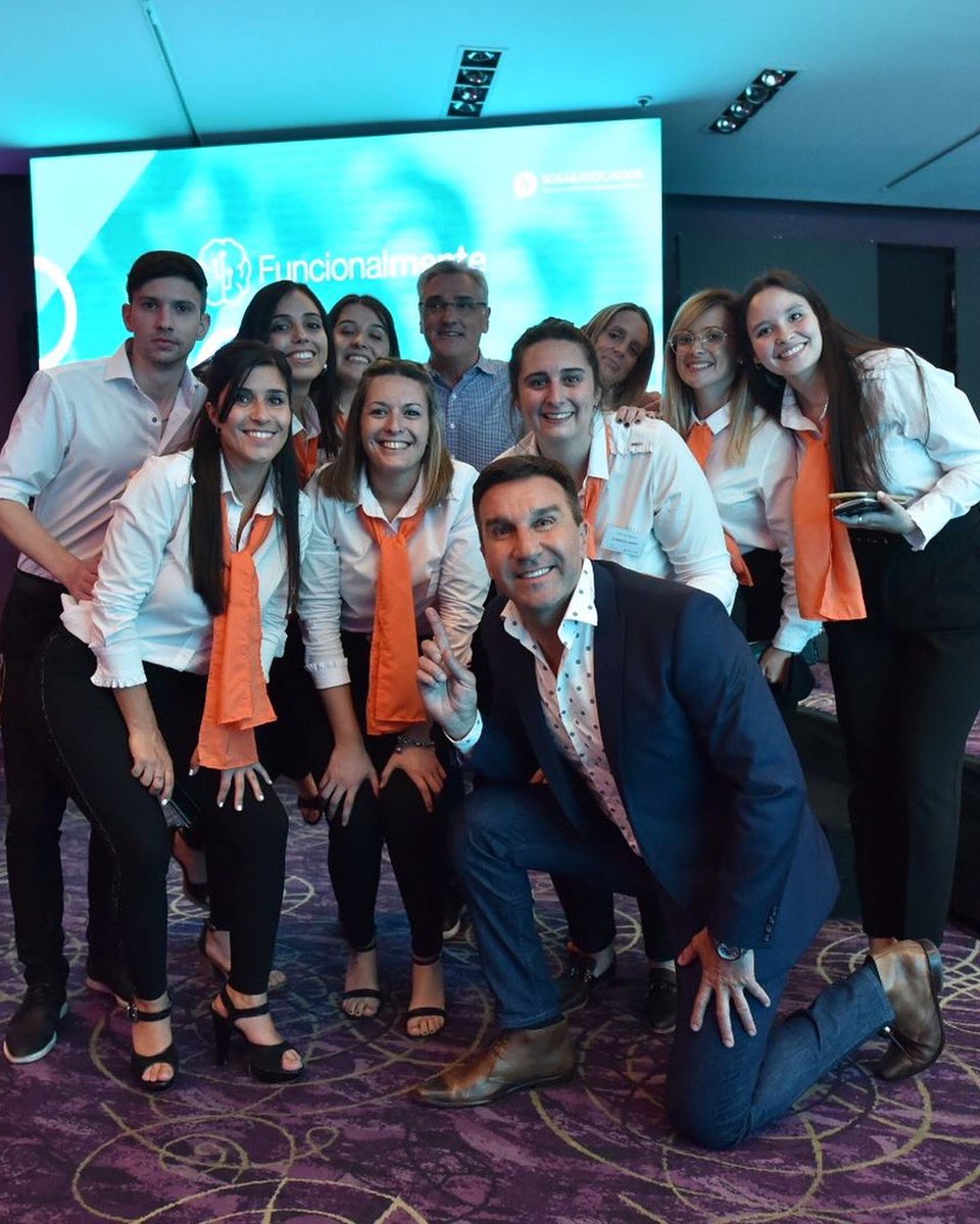 Juliolamas1's tweet photo. Disfrute ser parte del Equipo de #funcionalmente y aprendí de todos los disertantes.
#liderazgo #coaching https://t.co/HiATvSfC4n