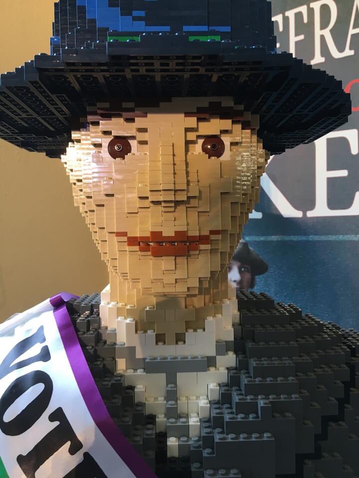 JennyGodfrey19's tweet photo. And here is the amazing LEGO statue, Hope.

She’s @StagSevenoaks until 15 December. If you get a chance visit and have a selfie tagging #StandWithHope @StagSevenoaks @JennyGodfrey19 

@Books2Cover @penswordbooks @CommunityAd @mappingsuffrage @kent_archives https://t.co/serzuFIUMD