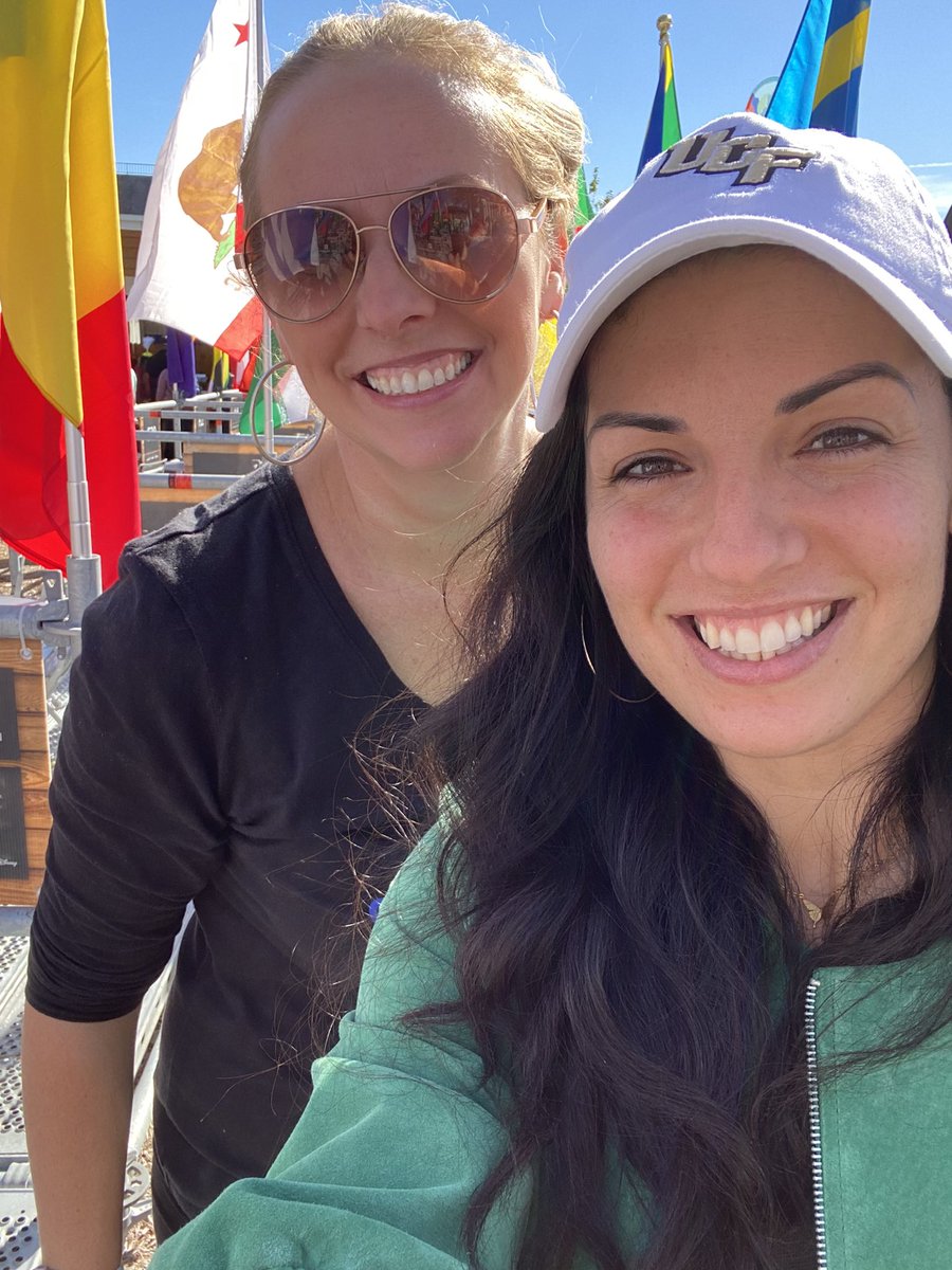 DespinaBarton's tweet photo. .@DWNTWN_ORLANDO and @citydistrictorl are magical places…always finding reasons to celebrate culture &amp; support our small businesses! Thanks @DoreenO for being my Saturday exploring partner ♥️. #BrunchWithSanta at Artisan’s Table and @FusionFestOrl 👏🏼👏🏼 @OrangeCoFL @UCFKnights https://t.co/7bSVPiT73c