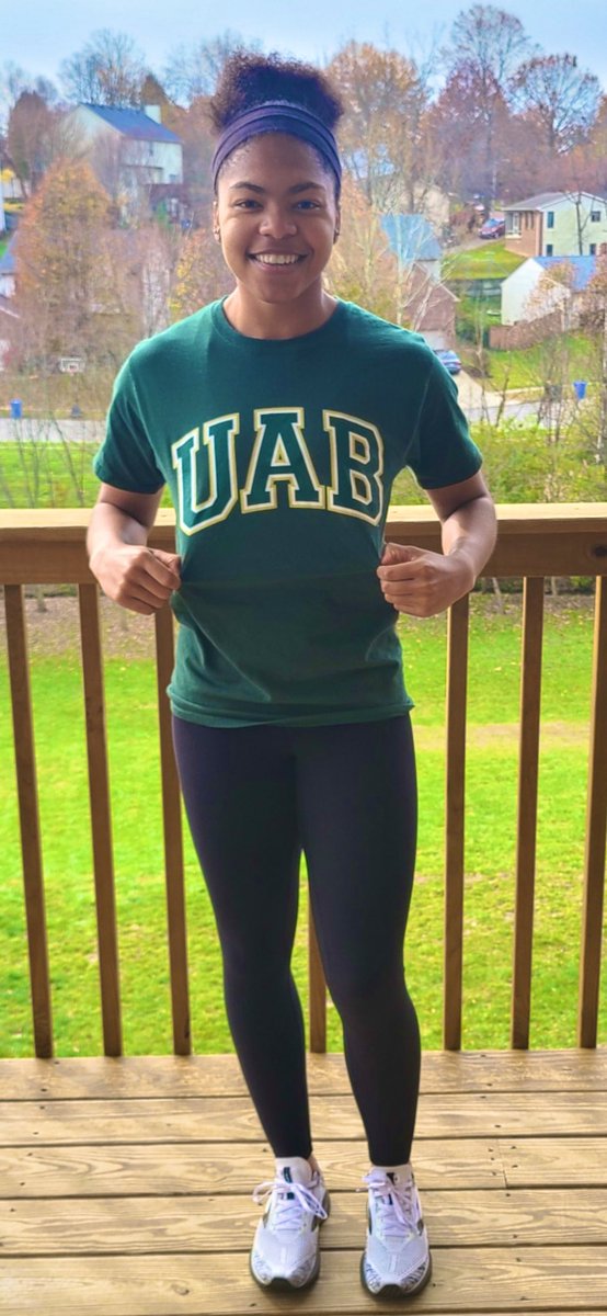 ClarkMaiya's tweet photo. I am so happy to announce that I have verbally committed to further my academic career and play D1 soccer at the University of Alabama-Birmingham!  I’d like to thank my family, friends, coaches, and teammates for pushing me to be my best. Go Blazers!!💚💛 @UAB_WSOC https://t.co/zcfiVOEanw