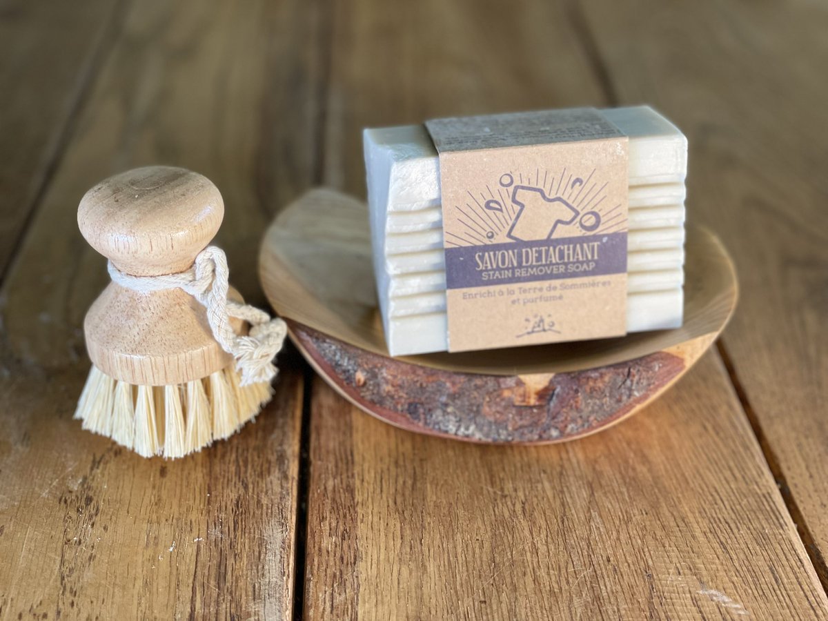KernowRetail's tweet photo. Now stocking the fabulous Chateau du Savon range. This is how you start to #makesmallchanges no plastic containers for dishwashing or soaps. And they smell gorgeous!! https://t.co/DN8buBR7oM