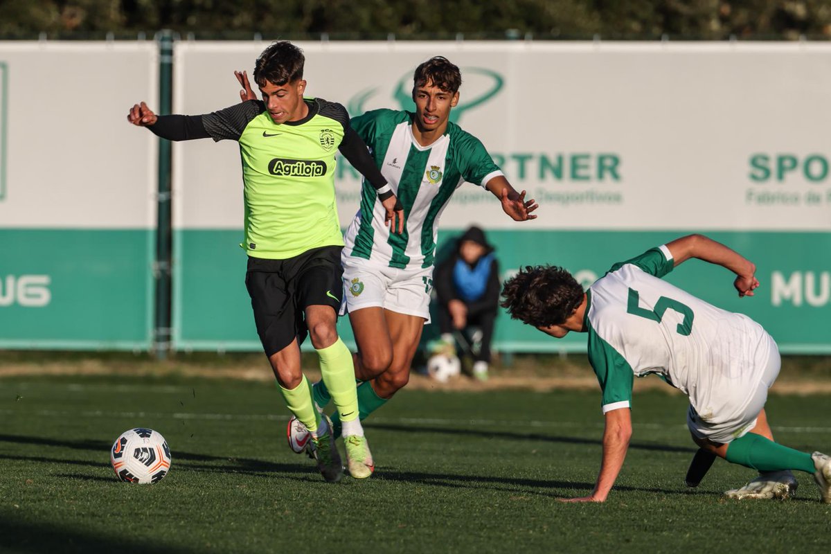 CariocaLeonino's tweet photo. O Sporting CP #Sub19 venceu, neste sábado, o Vitória FC por 4 x 0 pela 14ª rodada da 1° fase do Campeonato Nacional.

#Sub19SCP 💪🦁💚 https://t.co/gTy0hdyqG3
