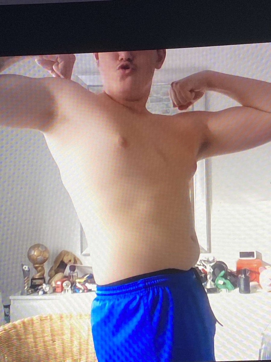 Froggofn's tweet image. 4/5 month transformation July to end of November 78kg-70kg