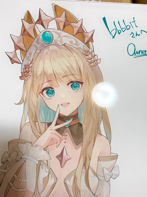 以前Skebで描いて戴いたイラストのアクリルパネル。ほんとに仕上がりが良くてまた使いたいなーって思った 