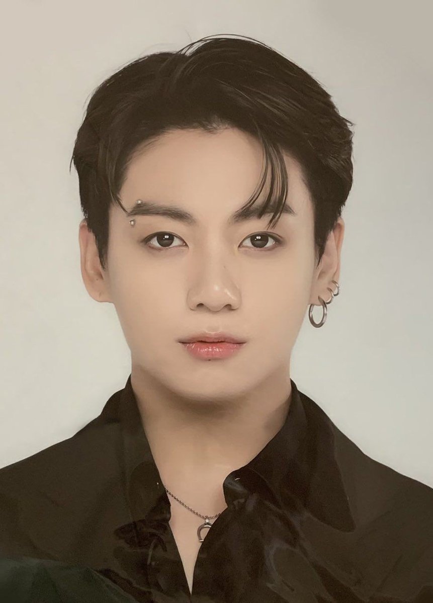 JJK_Times's tweet photo. Jungkook's picket for PTD LA Concert that is driving everybody crazy. https://t.co/KHatzMm1xn