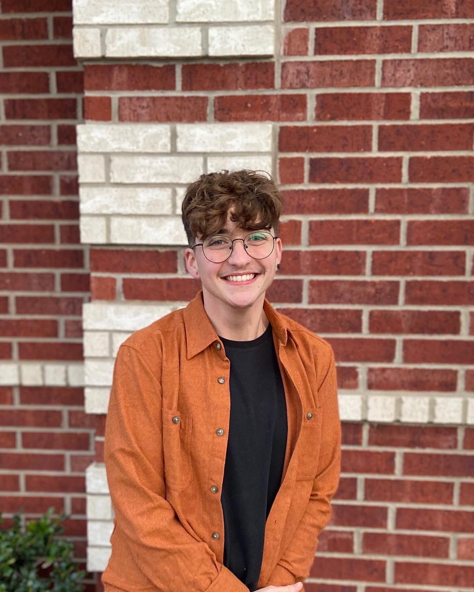 Macwizzle_'s tweet photo. I was feeling very dyphoric today so here’s some pics of me feeling gender euphoria✨ #translivesmatter https://t.co/b6DWQY4aOE