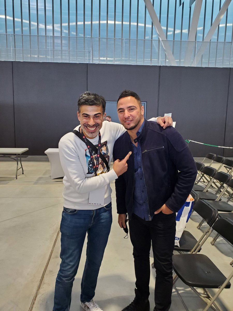 LiberteParfaite's tweet photo. Superbe rencontre avec @Mikofficiel https://t.co/fbvtRXVSJ8