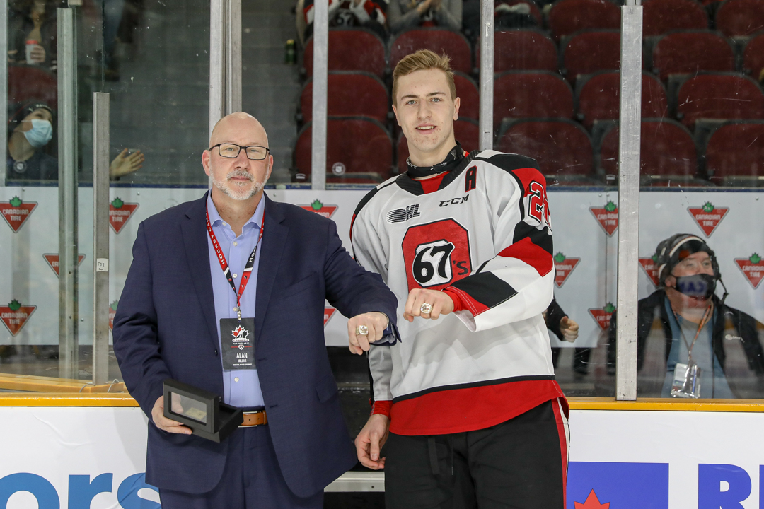 Ottawa67sHockey's tweet photo. Golden Moment🇨🇦 https://t.co/mgACKIY99o