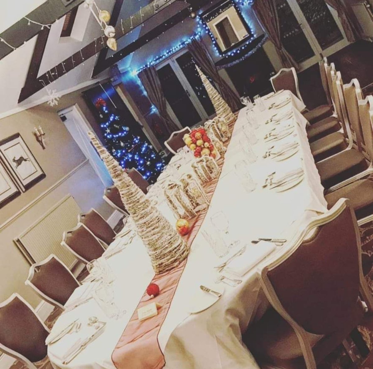 The first of many Christmas parties this week and what a beautiful set up 🎄⛄

#christmas #festive #christmasparty #christmasdinner #festiveseason #partynight #dinner #hospitality #festivecheer #companyparty #celebration #gettogether #legacyhotels