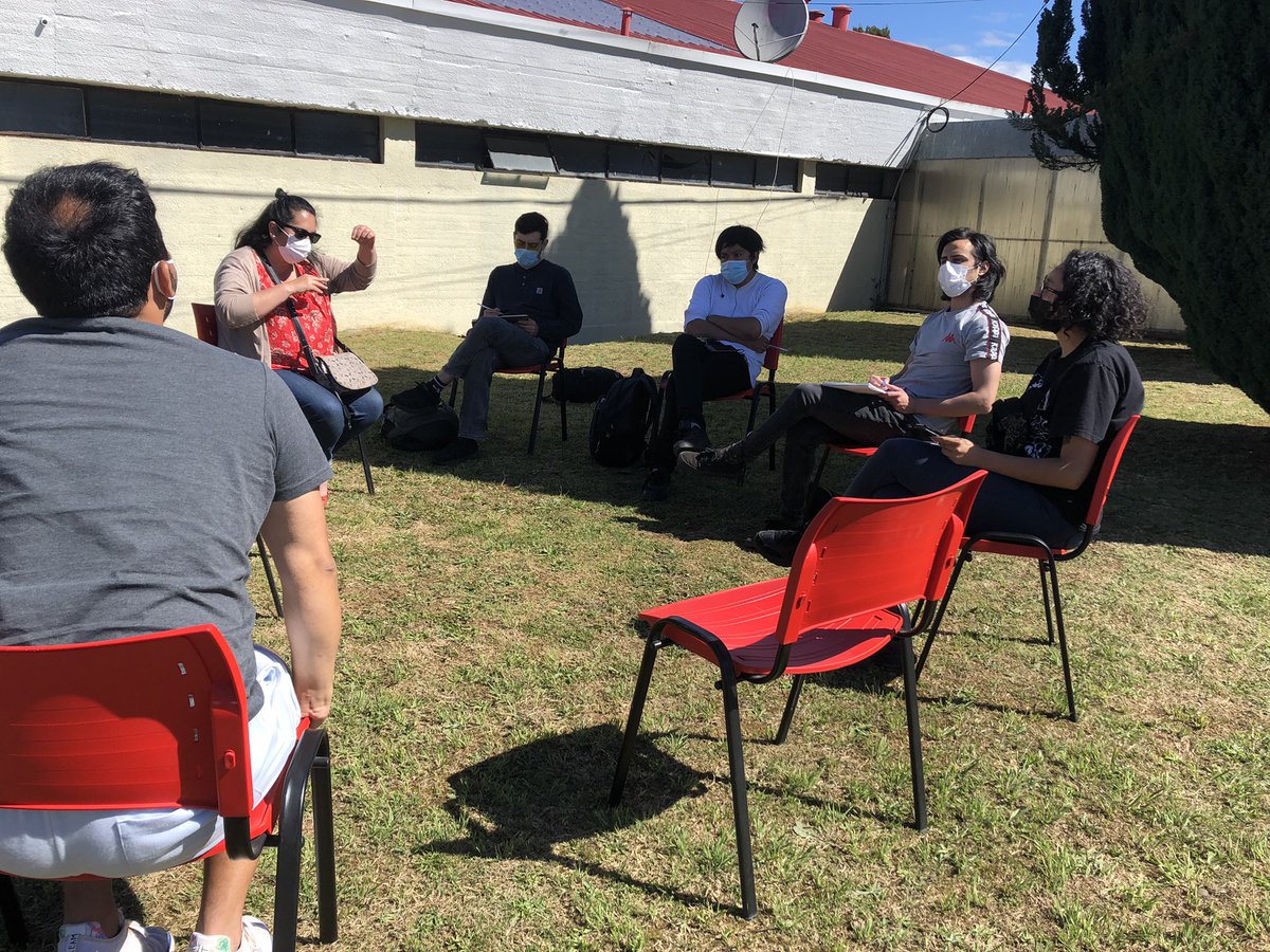 ValdiConstituye's tweet photo. AHORA Estamos en el COLISEO realizando el Encuentro Ciudadano Deporte y Recreación/ Salud Mental y Buen Vivir 🙌 Si andas por acá cerca, súmate! Queremos saber tu opinión y generar propuestas sobre estos temas para la #NuevaConstitucion ✊ @munivaldivia @Carla_Amtmann #ValdiviaCl https://t.co/hNKqIlp61o