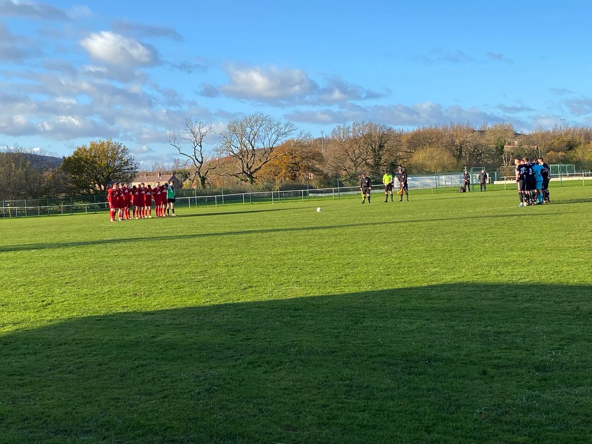 baztowen4's tweet photo. Llay v @LLANRWSTUTD_FC
#oneGarySpeed https://t.co/PSMsgW7a5a