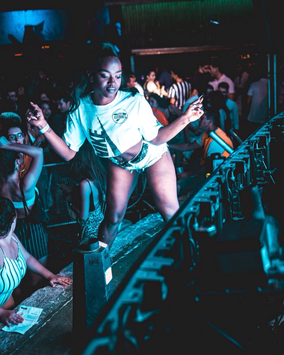 HOY SE BB! HOY GASTA!💥
#spaceelephants #jaleoelephant #party #saturday #club #festival #dj #dance #twerk #edm #electronicmusic