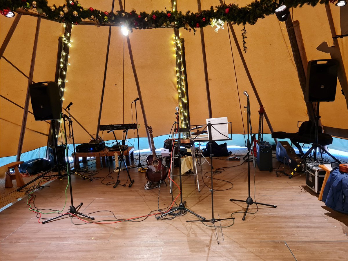 Great gig at <a href="/HuddersLive/">Huddersfield Live</a> in the <a href="/tipitent/">tipitent</a> made some new friends sold some CDs and played some tunes. Big thanks to Sam and the team for making so welcome. We allecperienced some hygge.