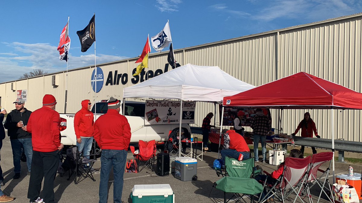 We are ready at the Platinum Lot! Touched down at 2:30 and getting ready for some Cards football🔴⚫️ #GoCards #L1C4