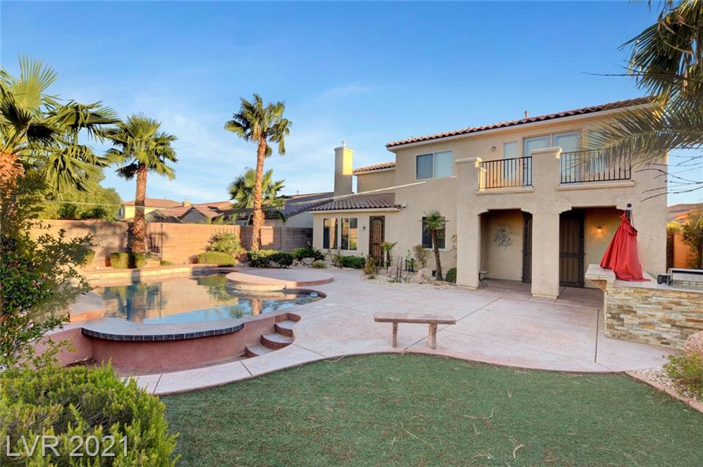 ✨ UPCOMING OPEN HOUSE ✨
Friday 12/3 from 2pm -5pm. Join me! 
7628 Townsville Ave. 89113 
Main home features 4 bd, game room and loft and there is a separate casita with bathroom. Custom built-in cabinets and woodwork throughout.  
Price: $789,000
 #lasvegasopenhouse