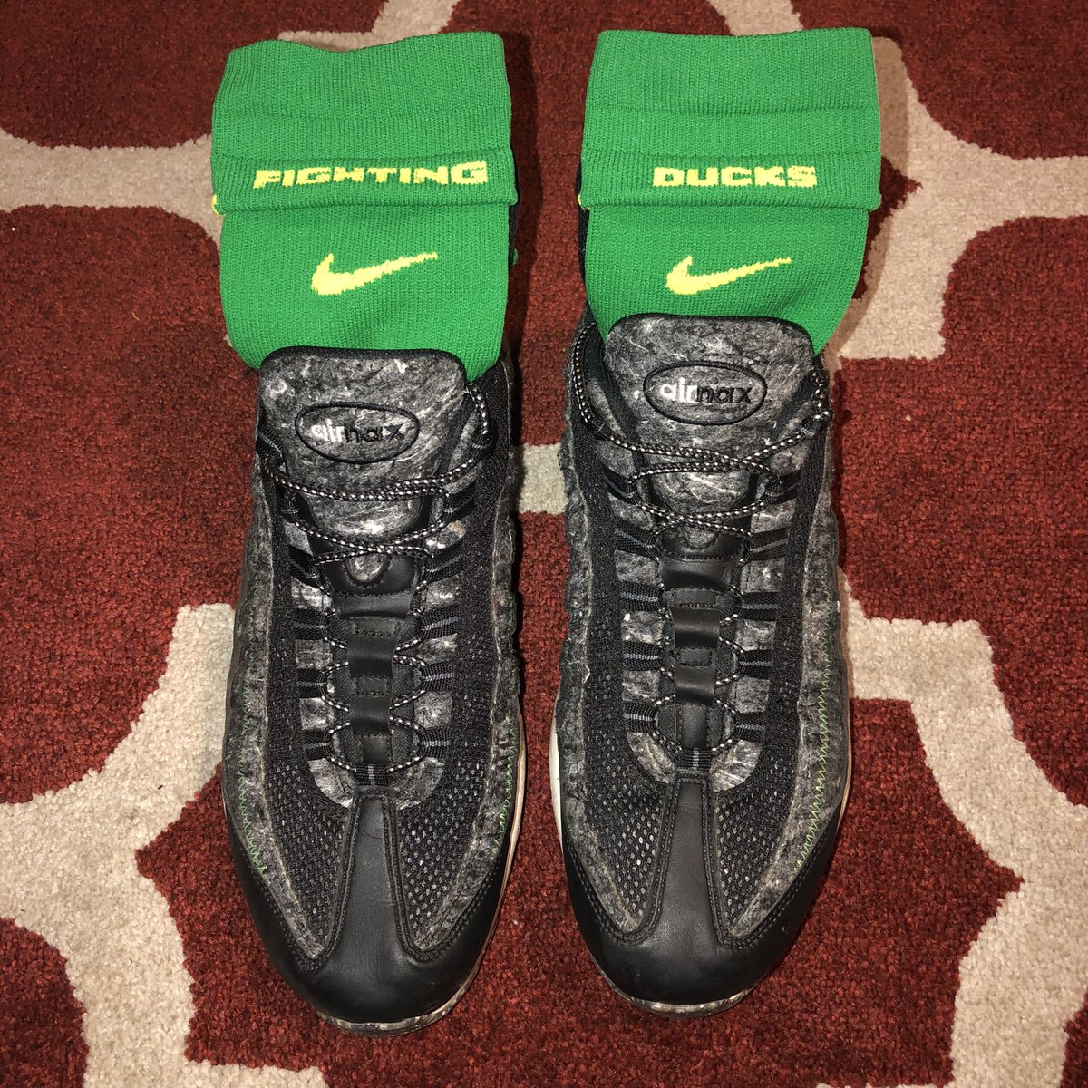 ConradicalOne's tweet photo. @siracchapman @georgewrighster @SportsChat503 @Mattyford01Ford @stromio1 @BigBoi @DuckJuiceDixon @badgordie1 @DatGreenblatt @JonahNHenderson Year it’s all green everything for me and the new AirMax95s #weargreen #goducks #BeaverHunt
https://t.co/wlbLCbld1K https://t.co/72AZ2l40R2