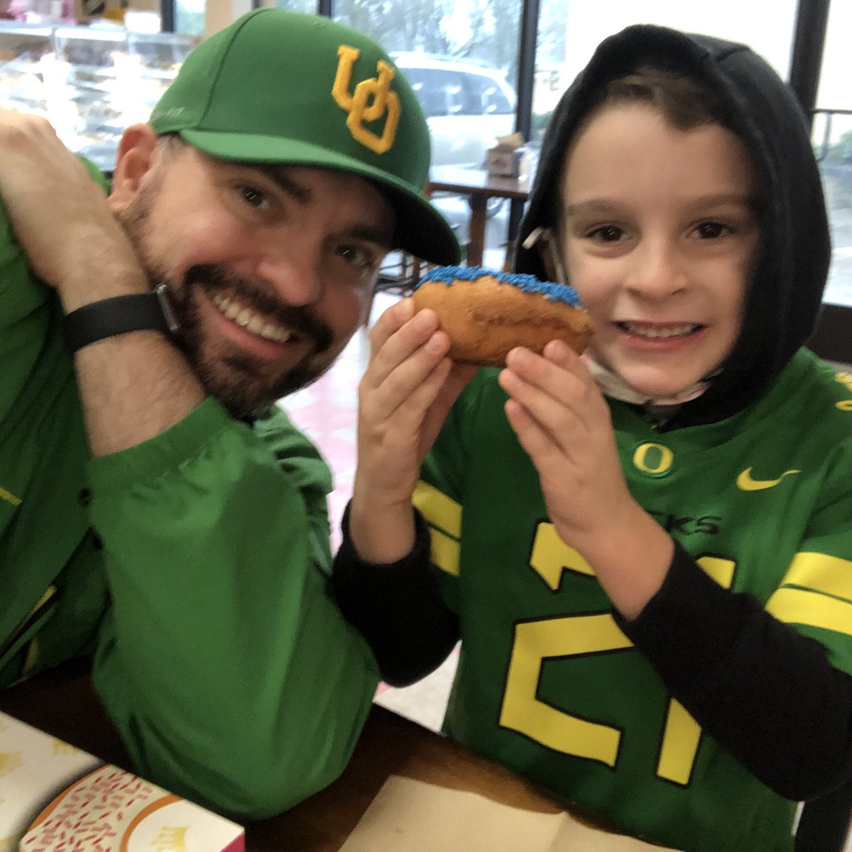 ConradicalOne's tweet photo. @siracchapman @georgewrighster @SportsChat503 @Mattyford01Ford @stromio1 @BigBoi @DuckJuiceDixon @badgordie1 @DatGreenblatt @JonahNHenderson Year it’s all green everything for me and the new AirMax95s #weargreen #goducks #BeaverHunt
https://t.co/wlbLCbld1K https://t.co/72AZ2l40R2