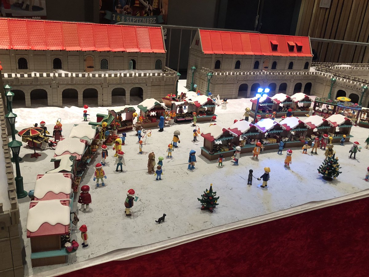 v_terrailnoves's tweet photo. Superbe exposition #playmobil à la salle de l’Odyssée de @VilleBalma à retrouver également demain de 9h à 19h. Merci Eric Lempernesse pour cette magnifique initiative! Merci d’illuminer le regard des enfants… et des adultes 😉! https://t.co/usM3yluVr9