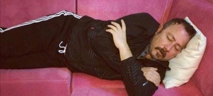 memleket bu haldeyken futbol izleyenler vatan hainidir