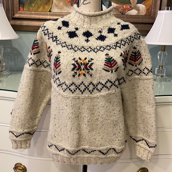 debra_stylewise's tweet photo. So good I had to share! Check out all the items I'm loving on @Poshmarkapp #poshmark #fashion #style #shopmycloset #kensie #betseyjohnson #outbackred: https://t.co/E0RwbzGnIk https://t.co/VoPH4zjBQU