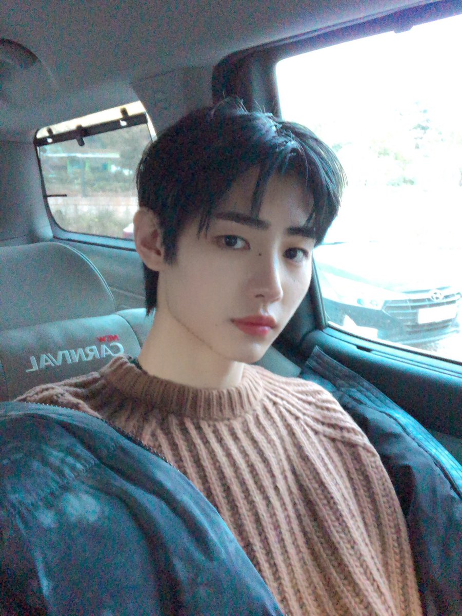 theneonsite's tweet photo. ¿Ya vieron a la linda #𝔻re𝕒𝕞𝑆i𝕫edー𝕍ivi? Hoy esta finally debuting después de meses y su servidor se puso bien guapetón para ir a escuchar todos los bops #𝔅𝑦𝕍𝑖𝑣𝑖🎈. Congrats con en tu día amorcito!! Ly lots <33

𝐧ation’s 𝟣𝗌𝗍 𝗹ove #RANPO 🍙 https://t.co/fQmphphYWj