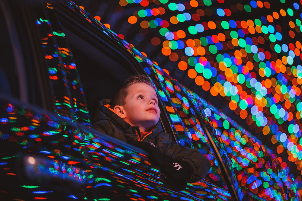 Family Fun Edmonton (@familyfunyeg) on Twitter photo How many elves does it take to set-up 1.5 million light bulbs? It takes a team of 8 Festive ‘Elves’ 6 weeks to set up 2.5 km Magic of Lights display at <a href="/RadRaceway/">Rad Torque Raceway</a>!
See all their hard work and magical touches now until January 8, 2022.
familyfuncanada.com/edmonton/magic… How many elves does it take to set-up 1.5 million light bulbs? It takes a team of 8 Festive ‘Elves’ 6 weeks to set up 2.5 km Magic of Lights display at <a href="/RadRaceway/">Rad Torque Raceway</a>!
See all their hard work and magical touches now until January 8, 2022.
familyfuncanada.com/edmonton/magic…