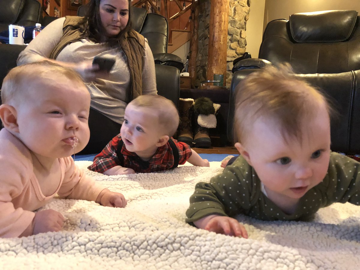 JBrown_YL's tweet photo. Cousin crew can’t believe that Michigan-OSU result! https://t.co/CxuFiGPsDW