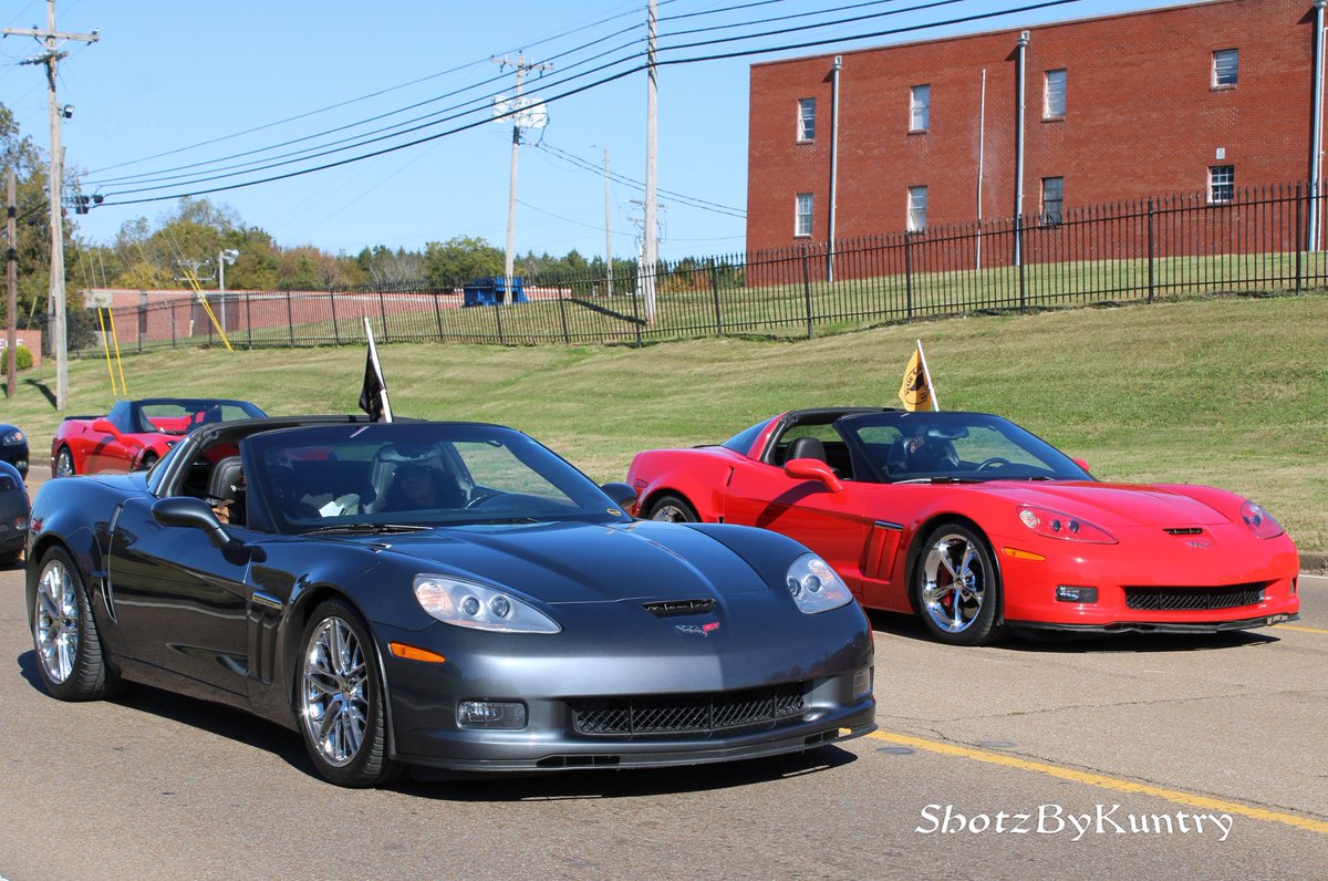 KuntryPicz's tweet photo. #rustcollegefoundersdayparade2021 #ShotzByKuntry #hollyspringsms #rustcollege #parade #cars #carphotography #carphotographer #customwheels #autophotography #wetpaint #rides #bigrims #carpornphotography #stuntseason #whipgame  #automobiles #outdoorphotography #outdoors #hotcars https://t.co/5LCFZSUssX