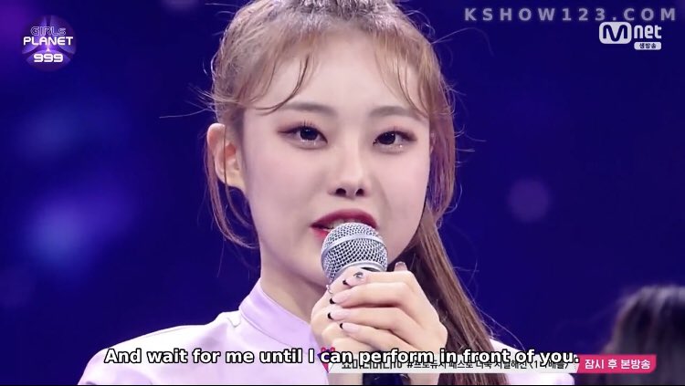 idlepinksoo's tweet photo. I'm not crying you are #WelcomeSheon #billlie_debut_stage https://t.co/KCnDAg9EYl