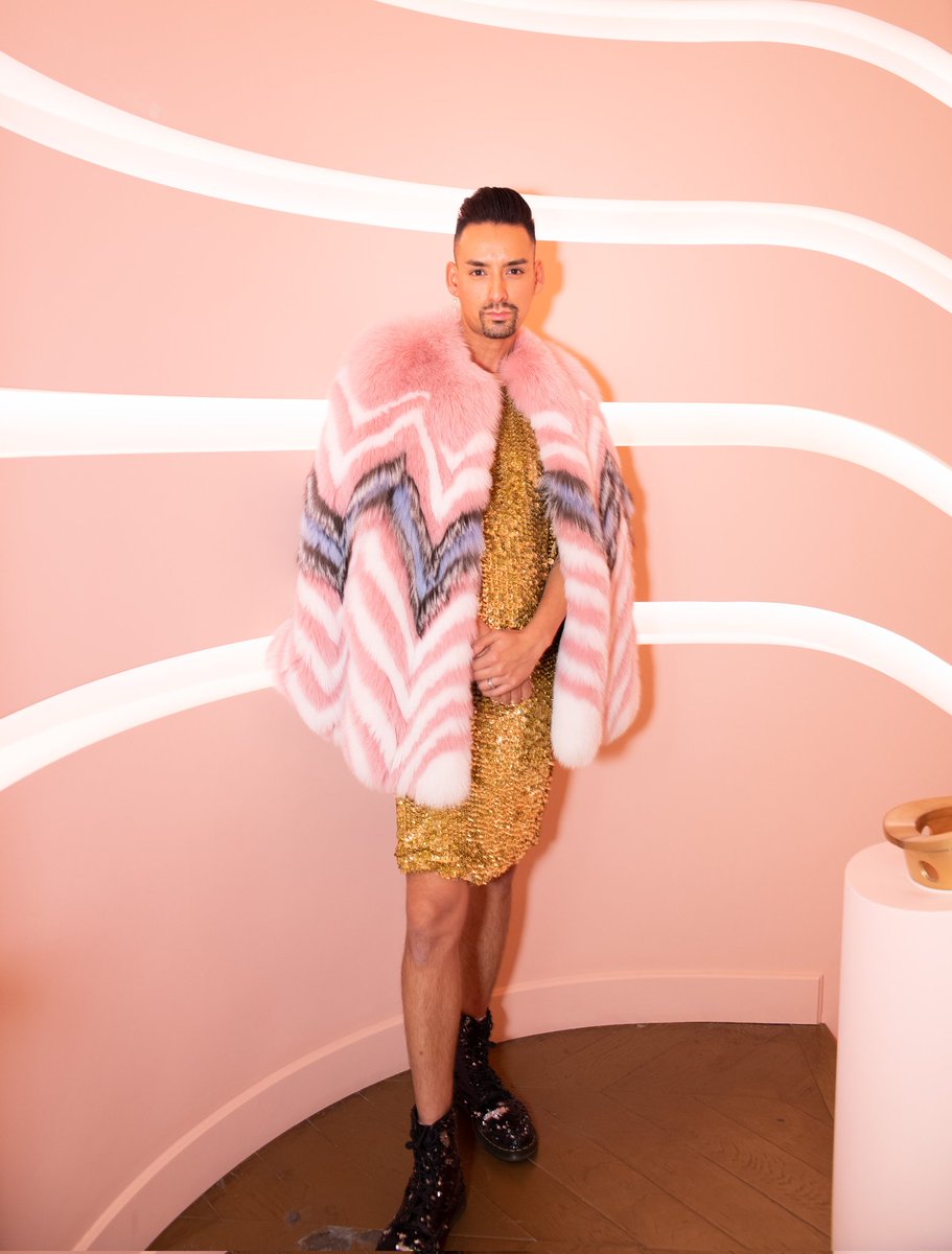 Fashionights's tweet image. Debuting as the newest @canfar1987 National Ambassador during the 25th Anniversary of Bloor Street Entertains. Excited to be joining in on the conversation to smash barriers &amp;amp; stigmas living w/#HIV. More info &amp;amp; pics below: instagram.com/p/CWypLIJv0X6/… #BSE25 #FASHIONIGHTS #HIVResearch