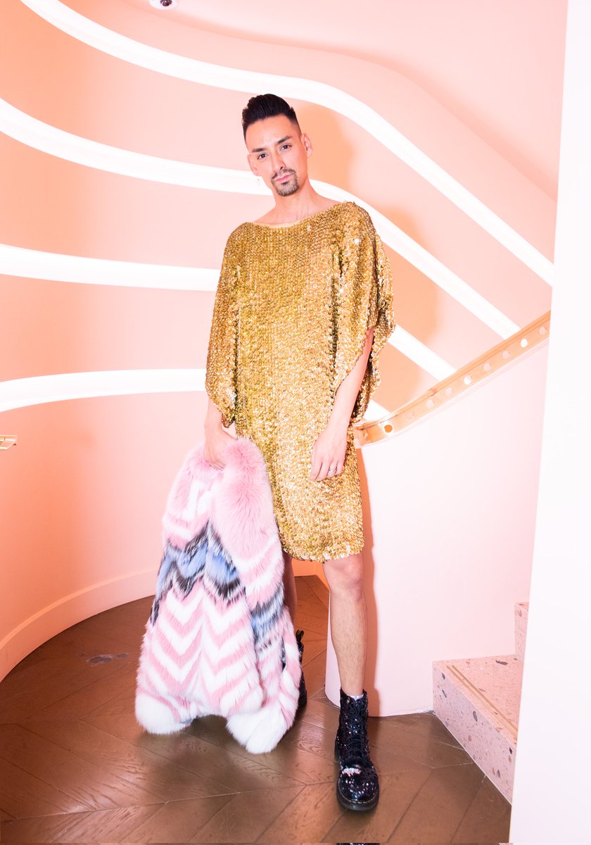 Fashionights's tweet image. Debuting as the newest @canfar1987 National Ambassador during the 25th Anniversary of Bloor Street Entertains. Excited to be joining in on the conversation to smash barriers &amp;amp; stigmas living w/#HIV. More info &amp;amp; pics below: instagram.com/p/CWypLIJv0X6/… #BSE25 #FASHIONIGHTS #HIVResearch