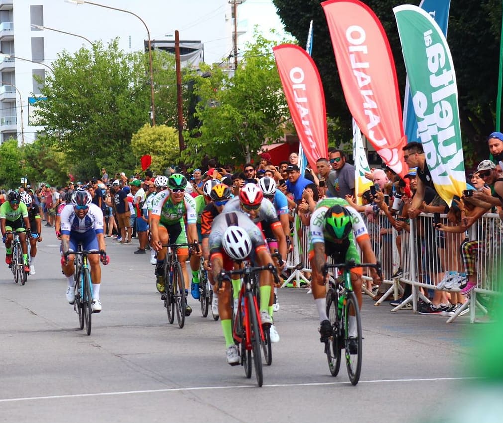 fmlider941's tweet photo. DARÍO ÁLVAREZ del SEP se quedó con la novena etapa de la #Vuelta78 en Villa Regina

#VuetaxLider https://t.co/GqD8DJk5tA