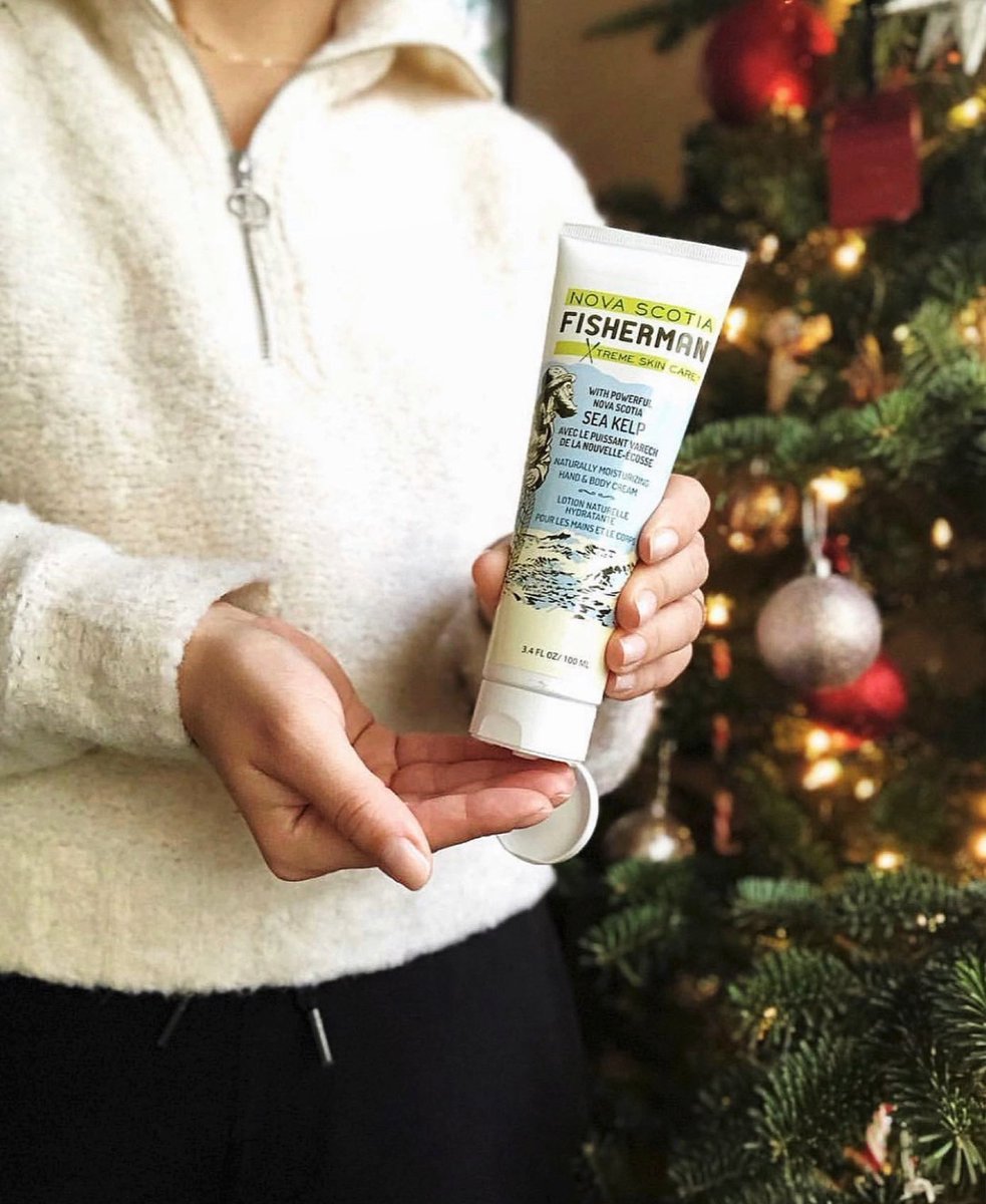 NSFisherman's tweet photo. 🧴🌱 #SeaKelp Moisturizers up to 20% OFF is happening right now! (link in bio) A great gift for anyone with #eczema or who suffers from dry &amp; sensitive skin. Infused with skin-nourishing, anti-aging, marine vitamins &amp; minerals 🌊 #oceanskin #marinelayer #lamer https://t.co/kZenOoXuTa